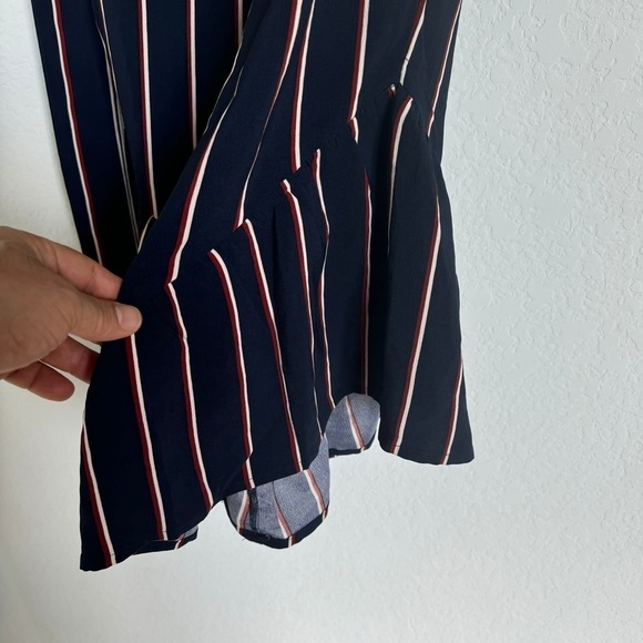 Alythea Ruffle Flare Cropped Pants. Strpped. Size M - Picture 3 of 12